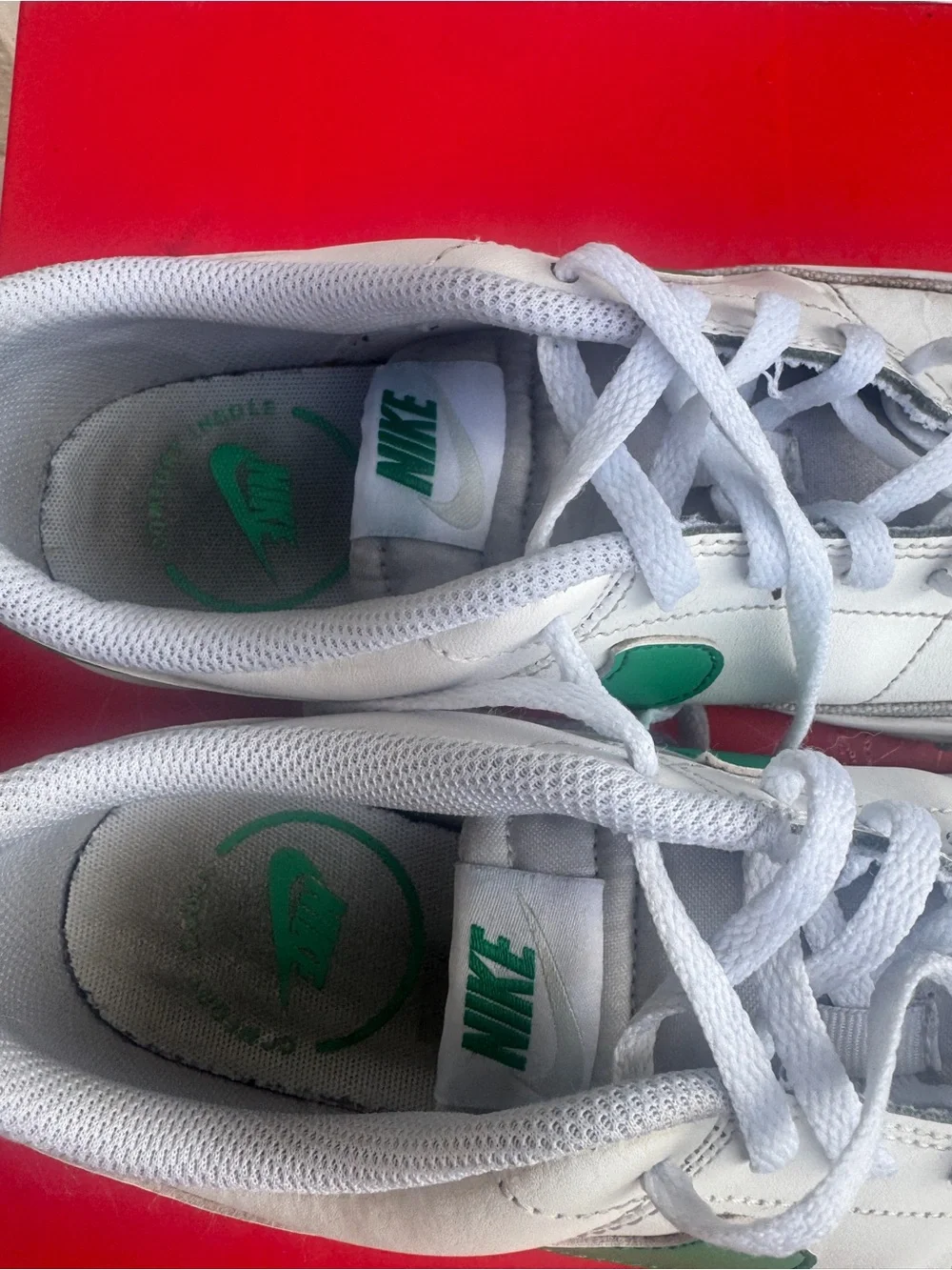 Nike Kids'  5Y White Sneakers with Green Swoosh